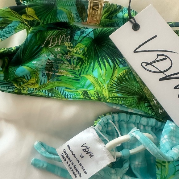 Tropical Leaf Print Bikini Set - Picture 3 of 3